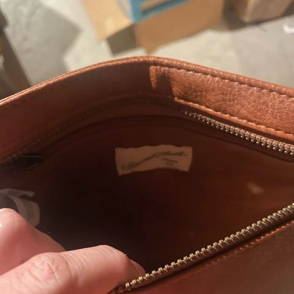 Universal thread brown crosssbody faux leather purse - Picture 7 of 7